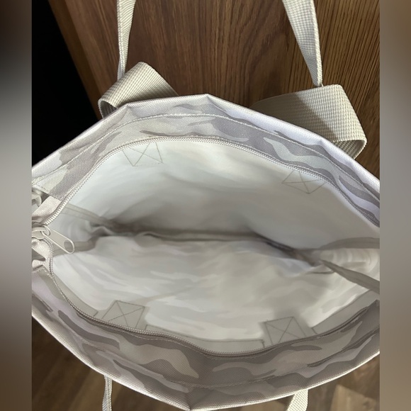 Camouflage Tote Bag,Victoria Secrets - Picture 4 of 5